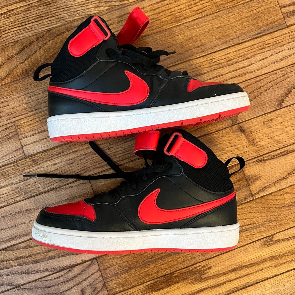 Size 6y Nike high tops red and black